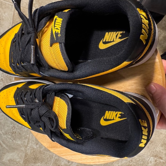 Nike Black and Gold Athletic Shoes - Picture 5 of 14